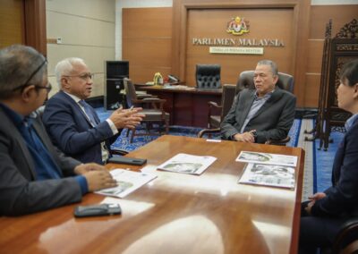 礼貌拜访马来西亚副首相拿督斯里法迪